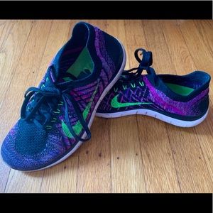 Nike women’s fly knits